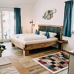 Waldpension Jaegerstueberl 3*
