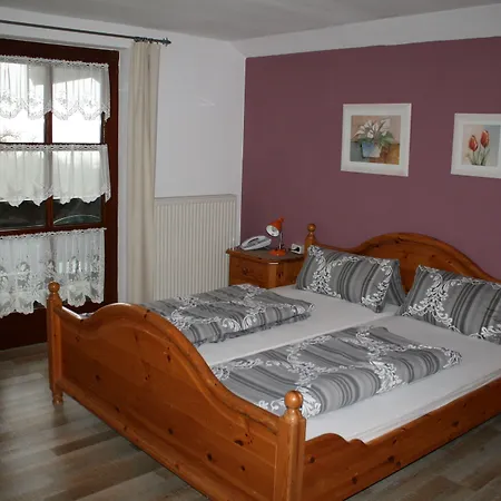 Waldpension Jaegerstueberl 3*