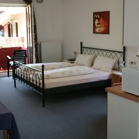 فندق Waldpension Jaegerstueberl 3*