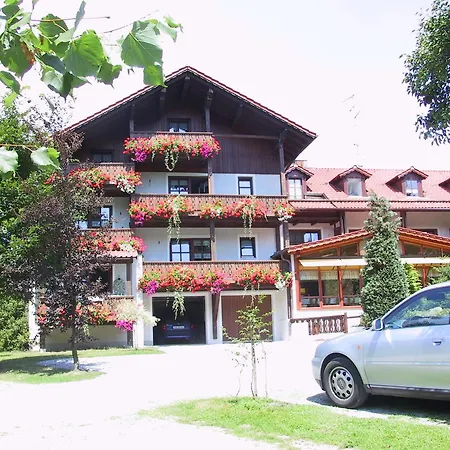 Hotel Waldpension Jaegerstueberl