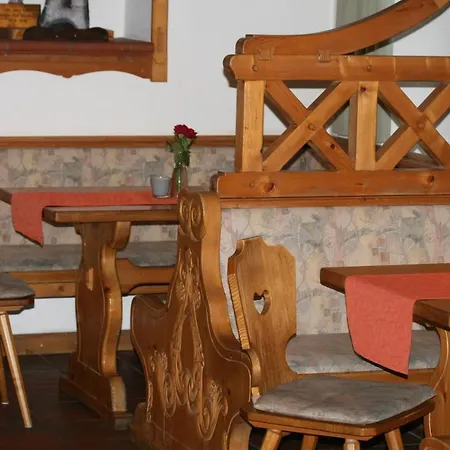 فندق Waldpension Jaegerstueberl